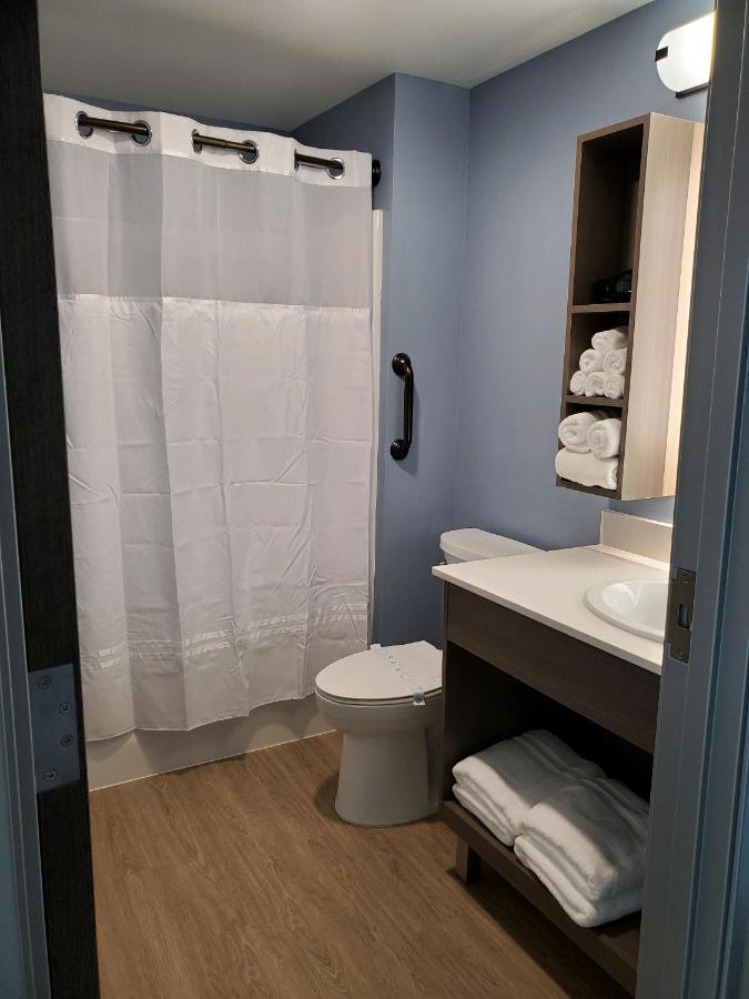 אנאקורטס Salish Inn מראה חיצוני תמונה